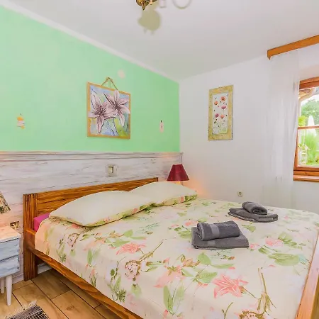Ferienhaus Holiday Home Loreta By Interhome Cabrunici