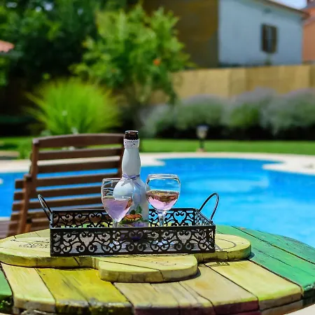 Holiday Home Loreta By Interhome Ferienhaus Cabrunici
