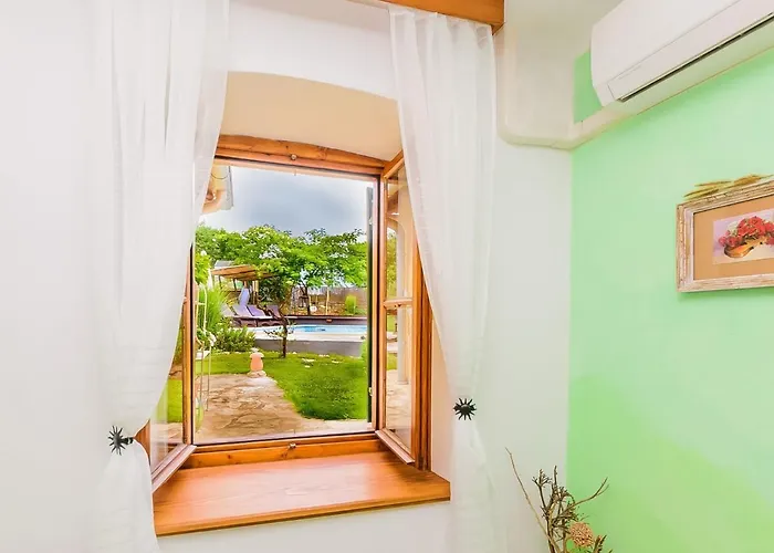 Loreta By Interhome * Cabrunici