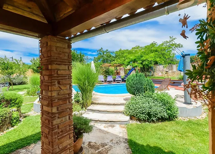 Loreta By Interhome Vakantiehuis Cabrunici