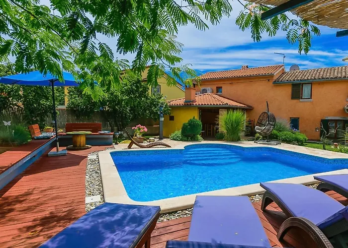 Loreta By Interhome Vakantiehuis