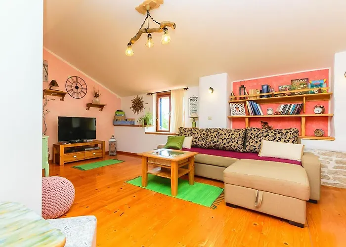 Loreta By Interhome *