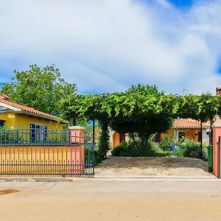 Holiday Home Loreta By Interhome Holiday home Cabrunici