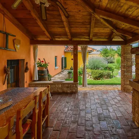 Holiday home Holiday Home Loreta By Interhome Cabrunici