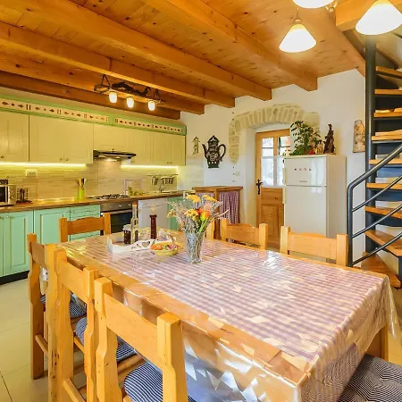 Holiday home Holiday Home Loreta By Interhome Cabrunici