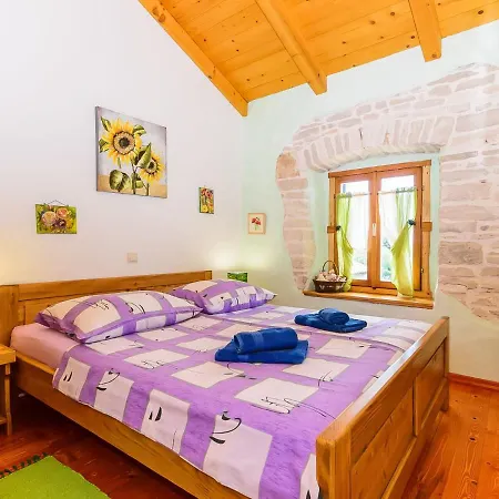 Holiday Home Loreta By Interhome Holiday home Cabrunici