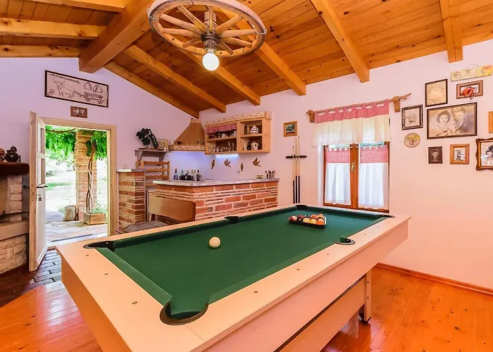 Loreta By Interhome Cabrunici