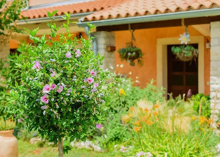 Loreta By Interhome *